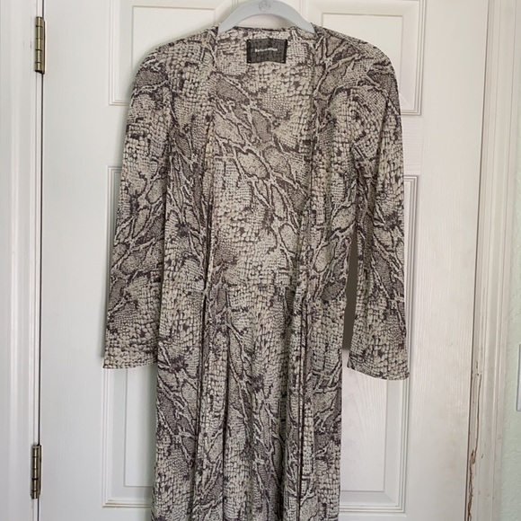 Reformation Python Print Wrap Midi Jaz Dress - Picture 4 of 5